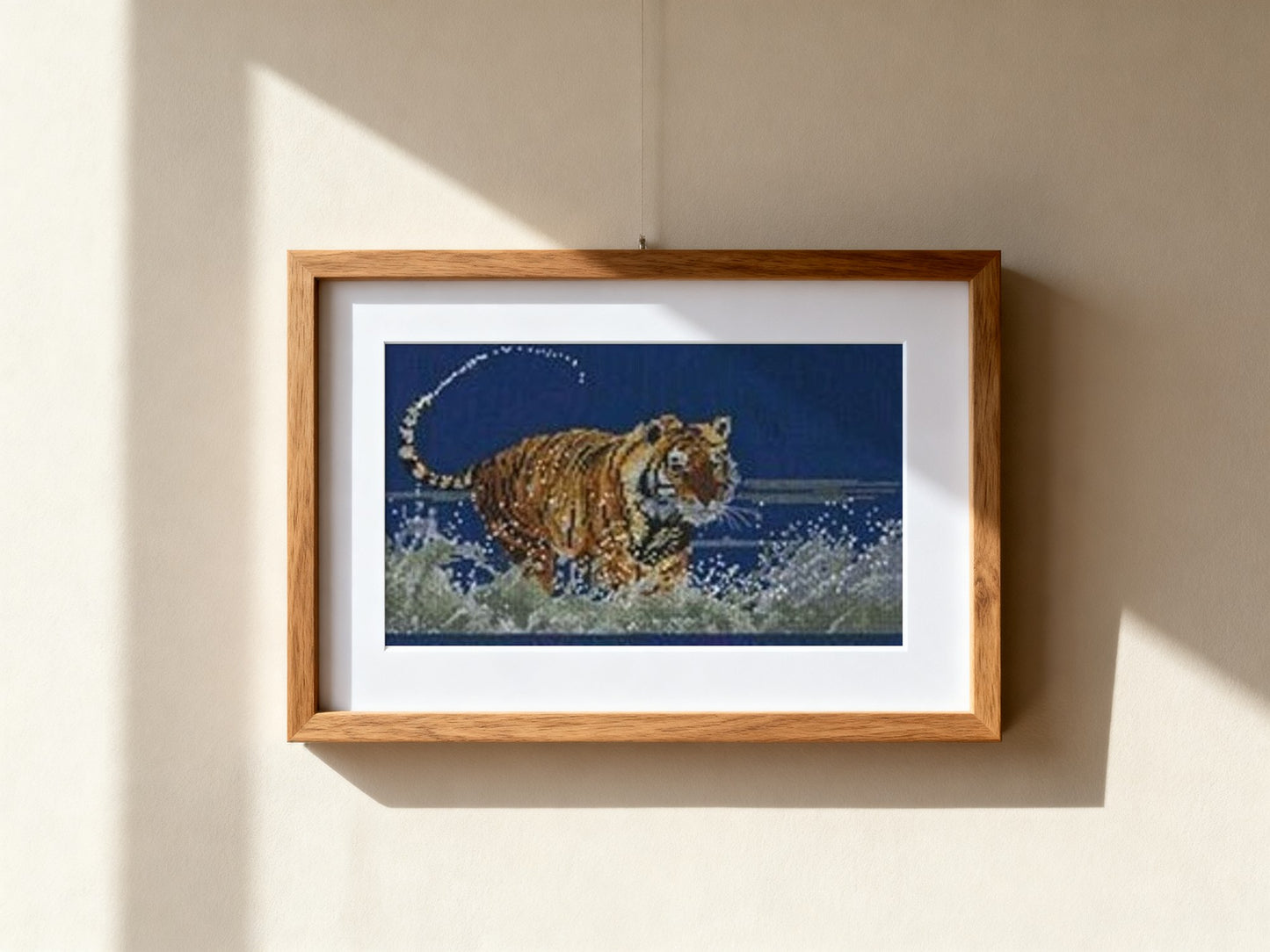 Cuadro de medio punto enmarcado - Le tigre dans la rivière - Merceria Marieta