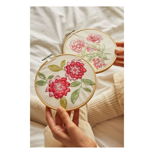 Mindful Making: Claveles poéticos (26 x 26 cm)